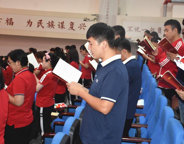 超级坦克消灭僵尸